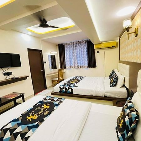 Hotel Neelkiran Navi Mumbai Zewnętrze zdjęcie